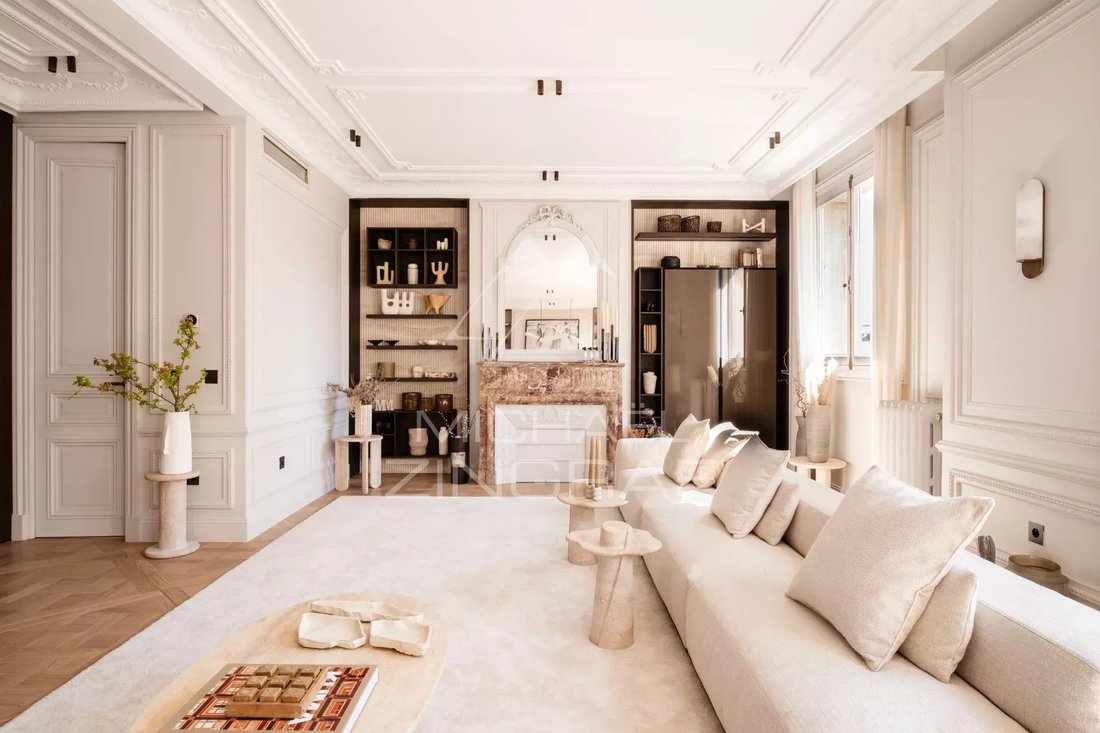 Apartment in Triangle d'Or, Paris 8e Arrondissement, Paris 4 - 18156453