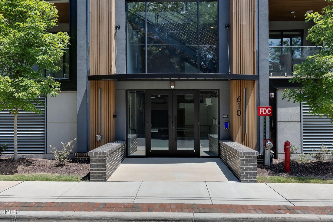 Condo in Durham, North Carolina, United States 3 - 18158393