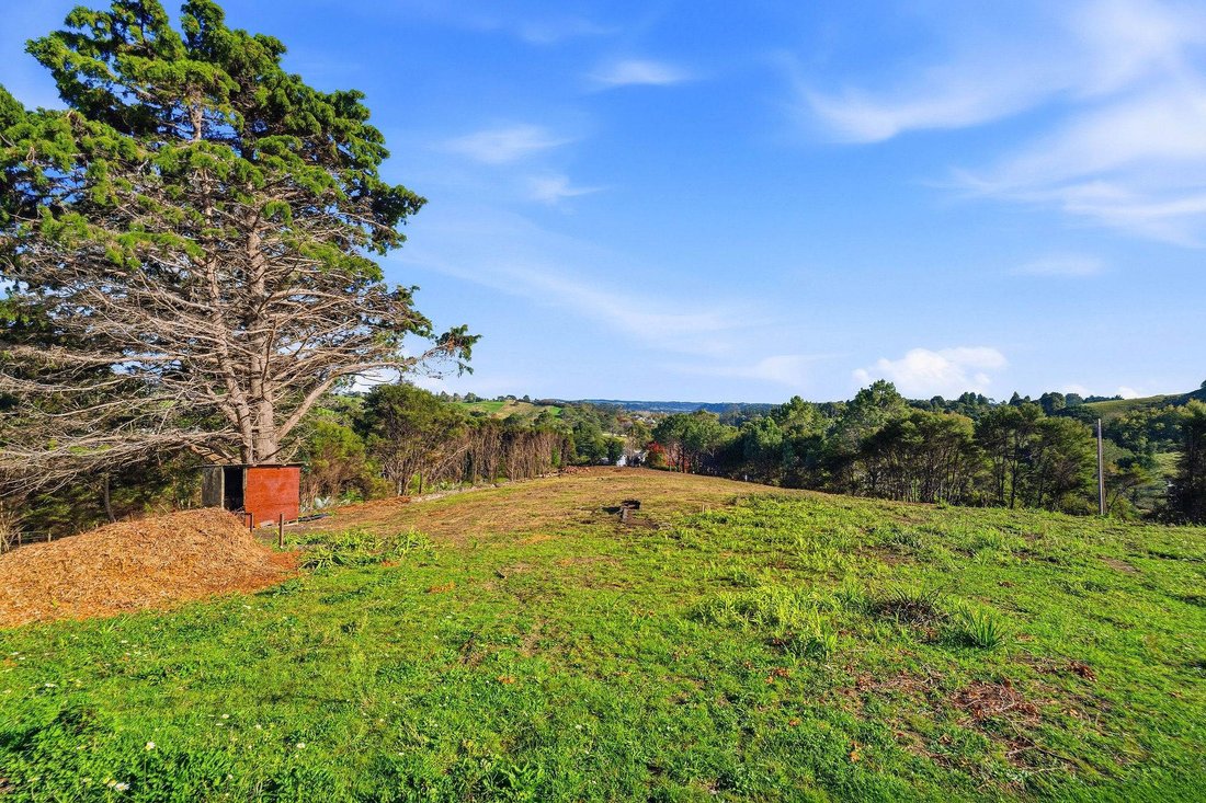 House in Coatesville, Auckland, New Zealand 3 - 17044739