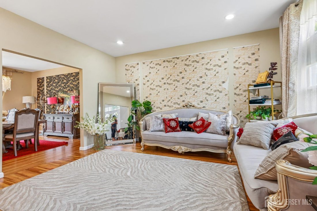 House in Metuchen, New Jersey, United States 5 - 18161607