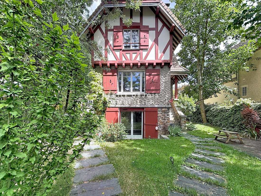 House in Peri, Joinville-le-Pont, France 1 - 18161883