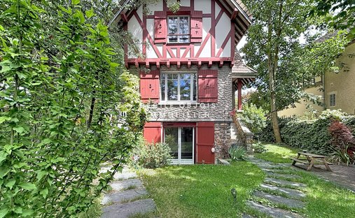 House in Peri, Joinville-le-Pont, France 1