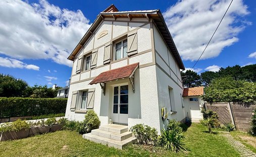 House in Le Guézy, La Baule-Escoublac, France 1