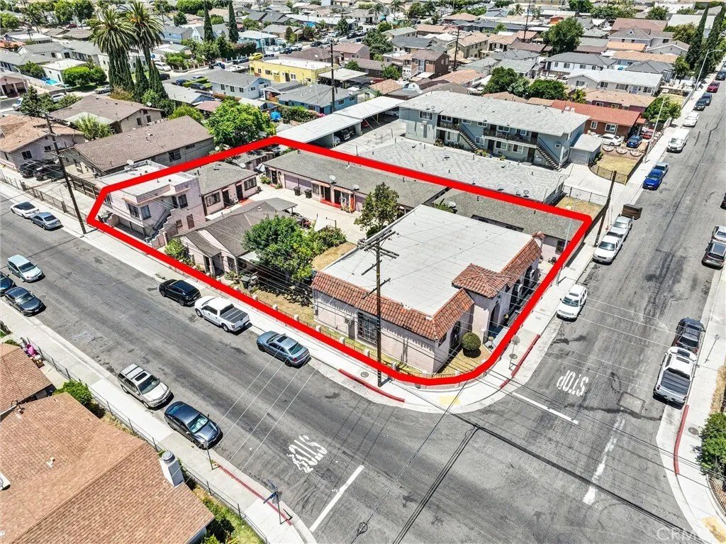East Los Angeles, California, United States 3 - 18158783