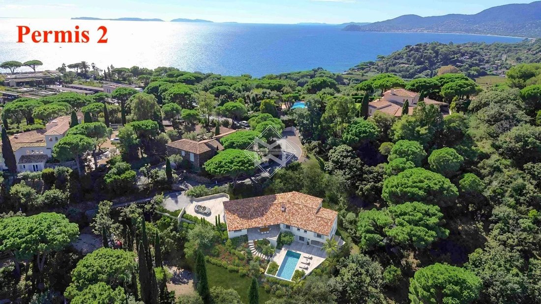 Villa in La Croix-Valmer, Provence-Alpes-Côte d'Azur, France 3 - 14593301