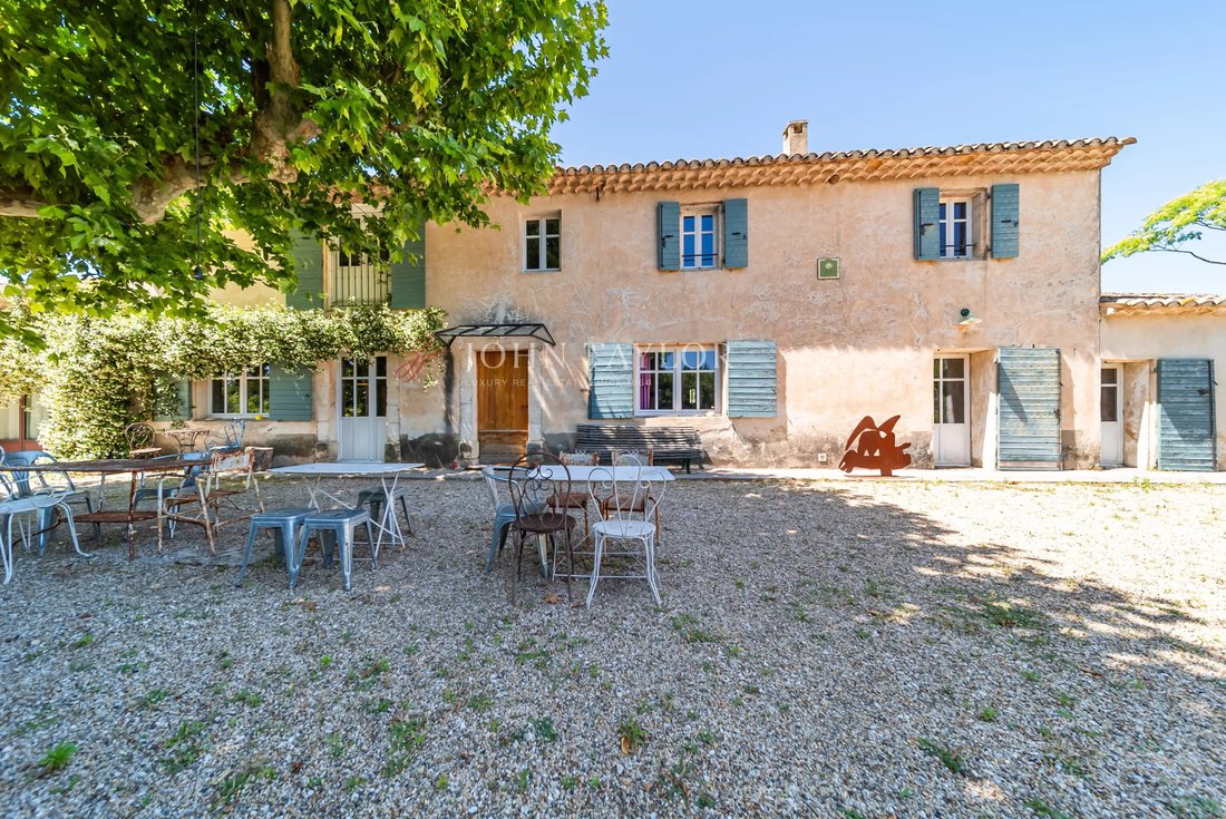 Country House in Cavaillon, Provence-Alpes-Côte d'Azur, France 2 - 18156284
