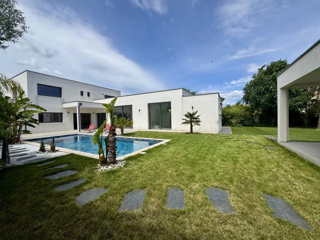 Villa in Centre Historique, Montpellier, France 1 - 18156320