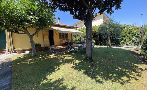 Villa in Center, Forte dei Marmi, Tuscany 1