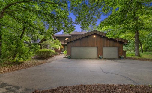 House in Superior Charter Township, Michigan, United States 1