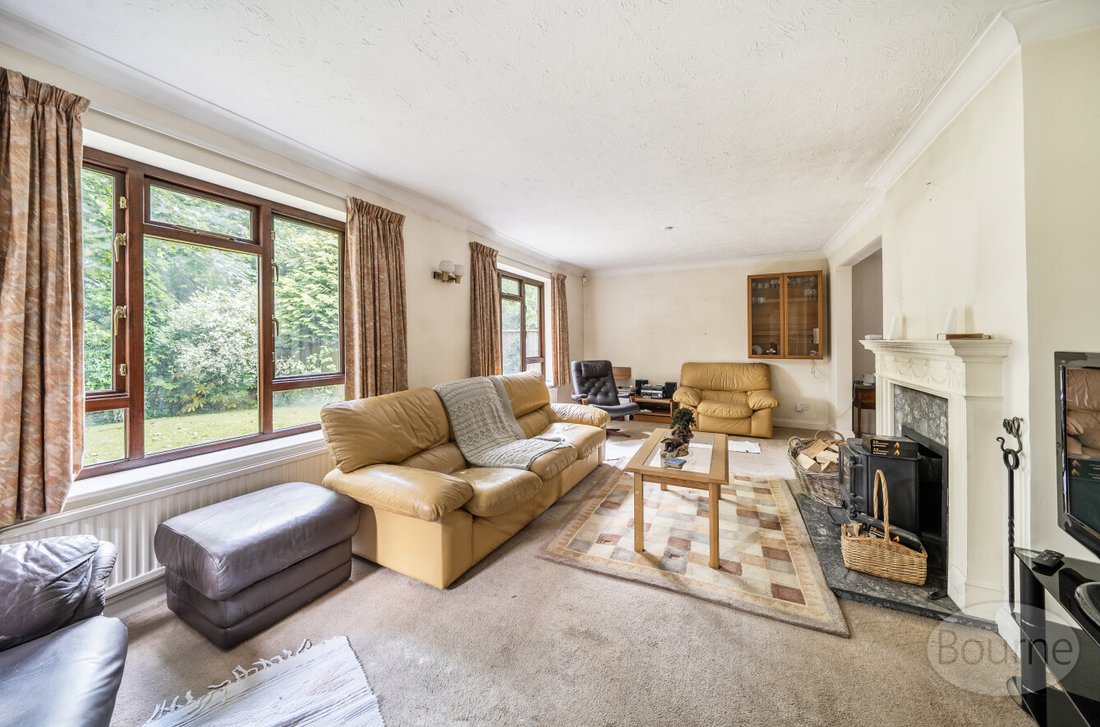 House in Wrecclesham, Lower Bourne, England 4 - 18158009