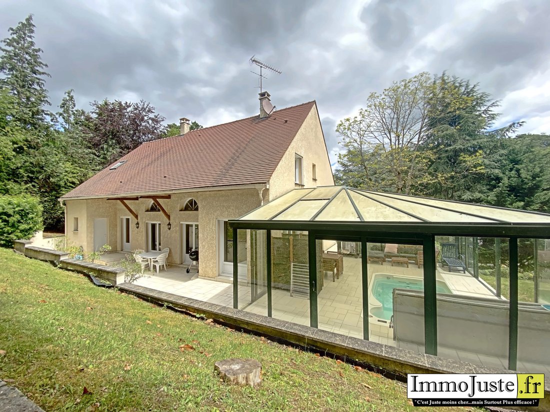 House in Les Essarts-le-Roi, Ile-de-France, France 1 - 17237930