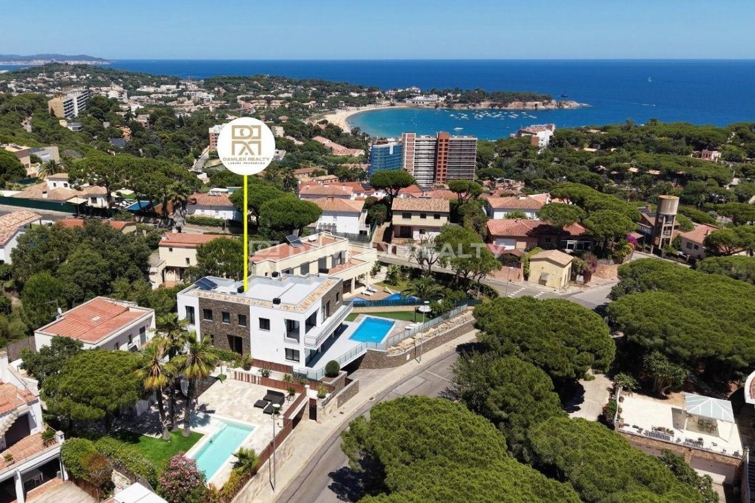 House in Sant Feliu de Guixols, Catalonia, Spain 2 - 18163646