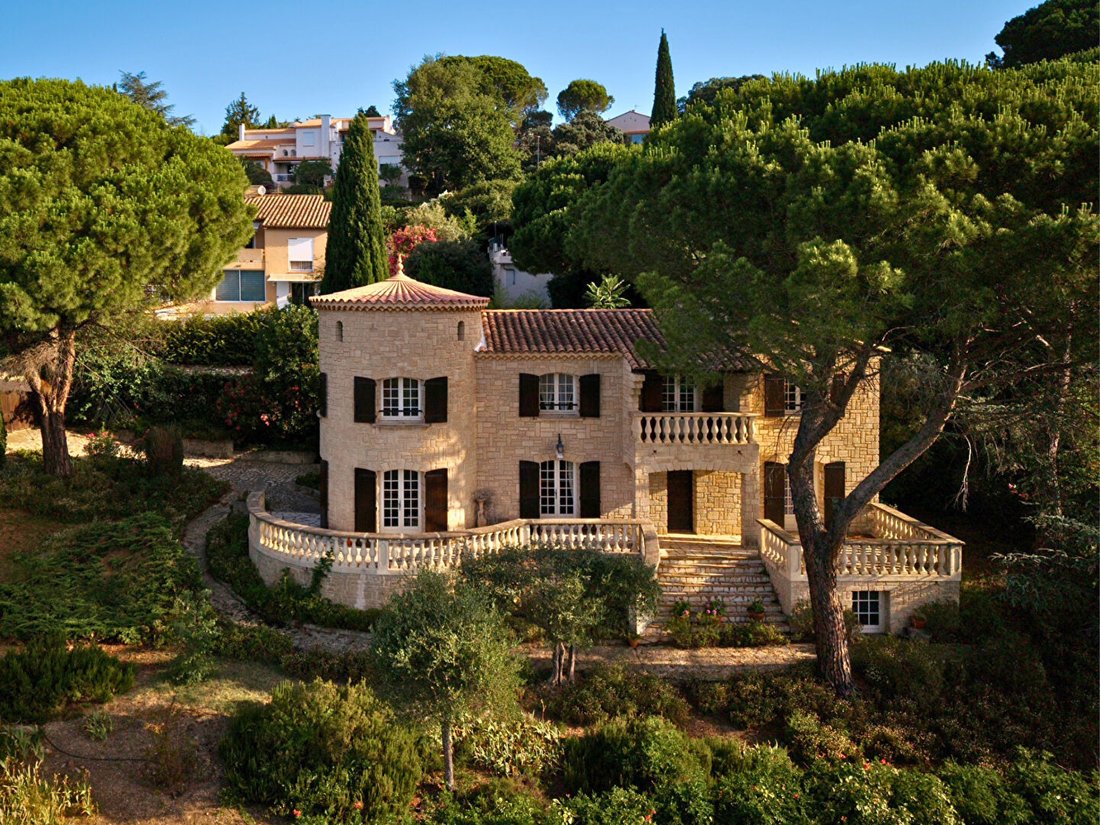 Villa in Centre, Les Angles, France 2 - 18031493