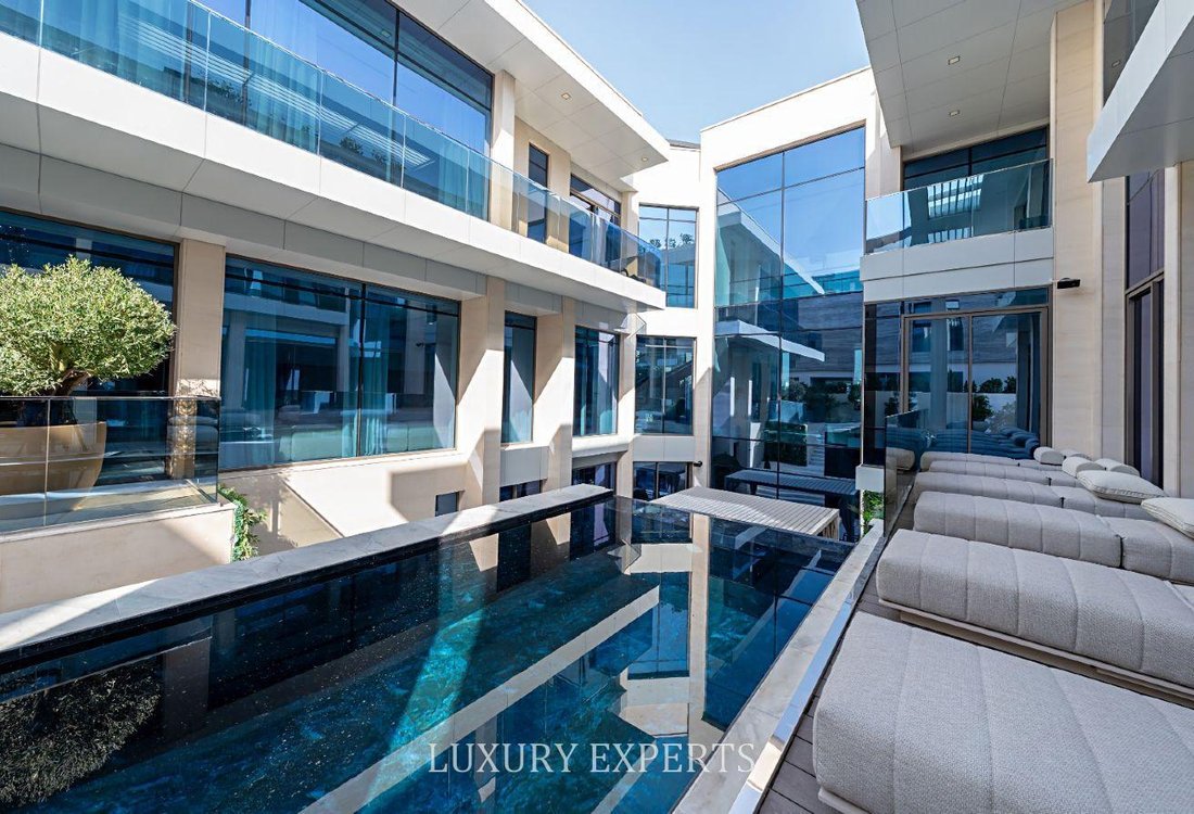 Villa in Pearl Jumeirah, Dubai, United Arab Emirates 1 - 18155631