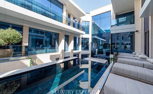 Villa in Pearl Jumeirah, Dubai, United Arab Emirates 1