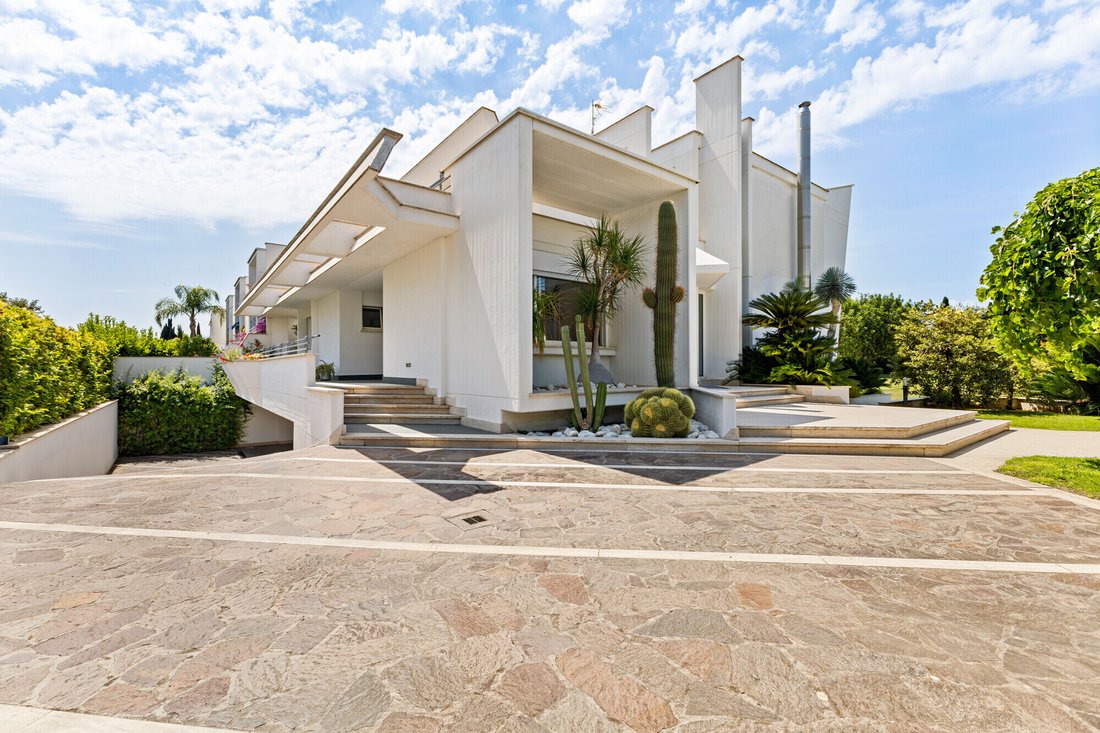 Villa in Historic Center, Latina, Lazio 2 - 18155683