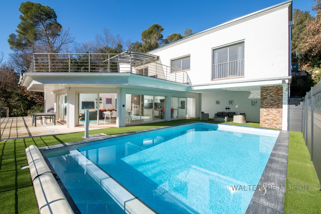 Villa in Flassans-sur-Issole, Provence-Alpes-Côte d'Azur, France 1 - 18160800