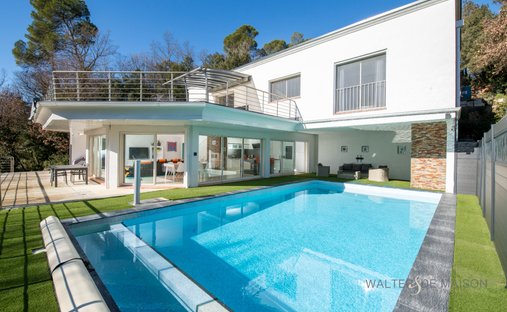 Villa in Flassans-sur-Issole, Provence-Alpes-Côte d'Azur, France 1