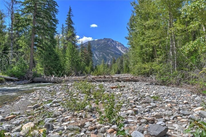 House in Mazama, Washington, United States 4 - 17912016
