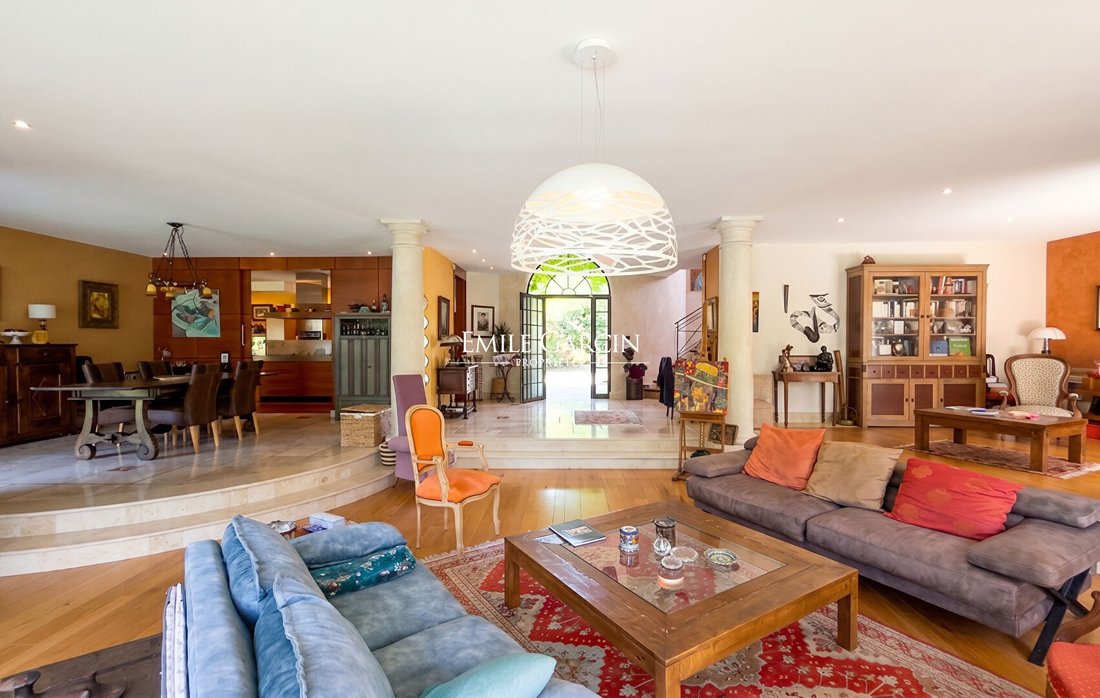 Villa in Saint Julien, Marseille, Provence-Alpes-Côte d'Azur 3 - 18160785