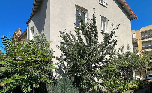 Villa a Clermont-Ferrand, Auvergne-Rodano-Alpi, Francia 1