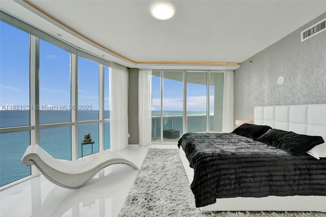 Maison à Golden Beach, Floride, États-Unis 1 - 16713780