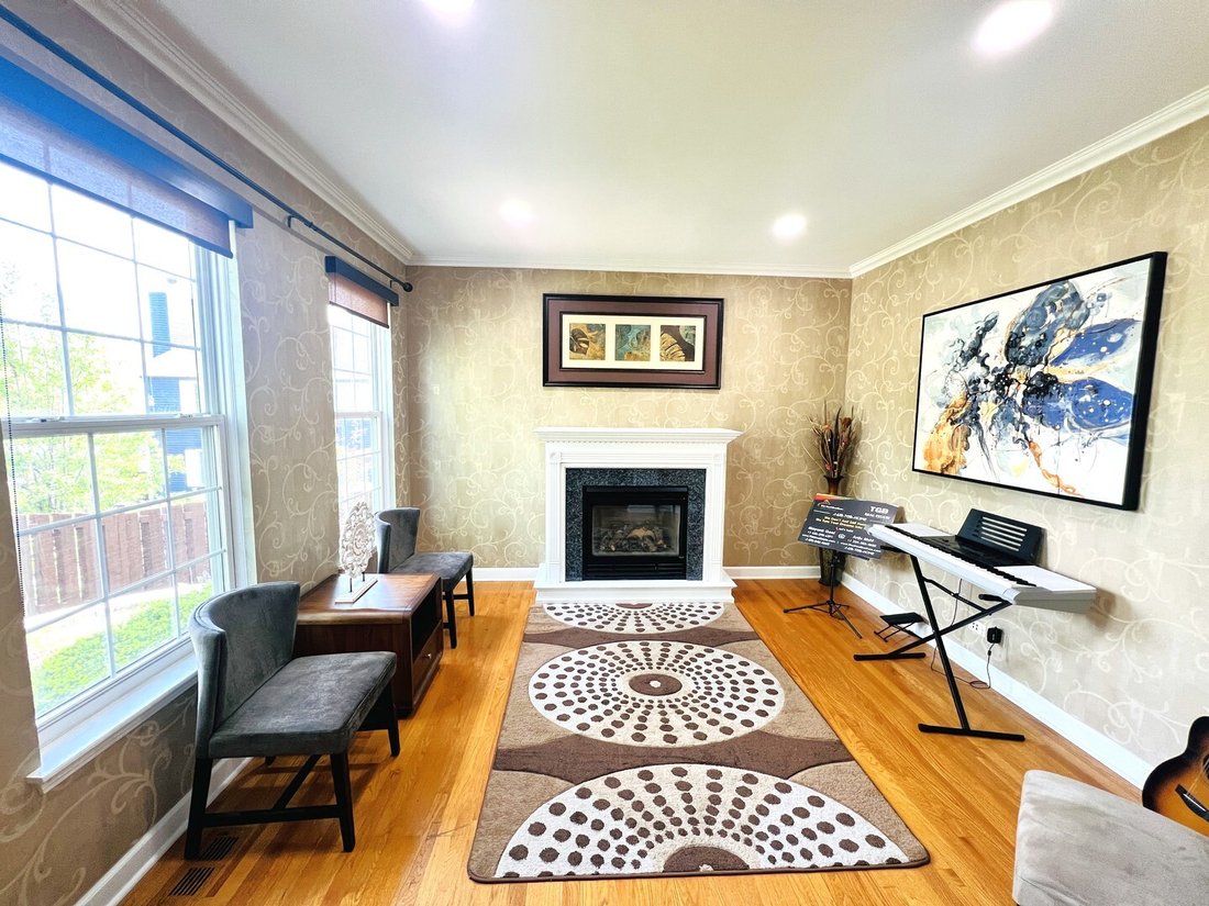 House in Lindenhurst, Illinois, United States 5 - 18154515