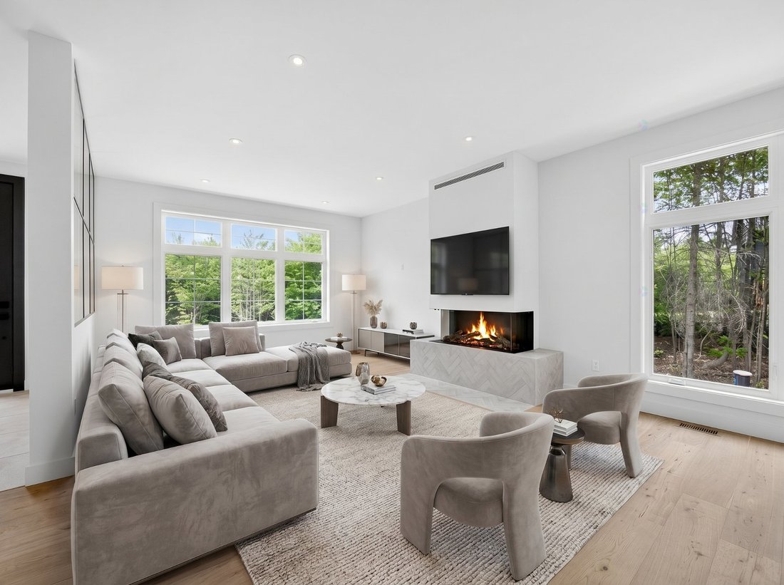 House in Sainte-Anne-des-Lacs, Quebec, Canada 5 - 18160463