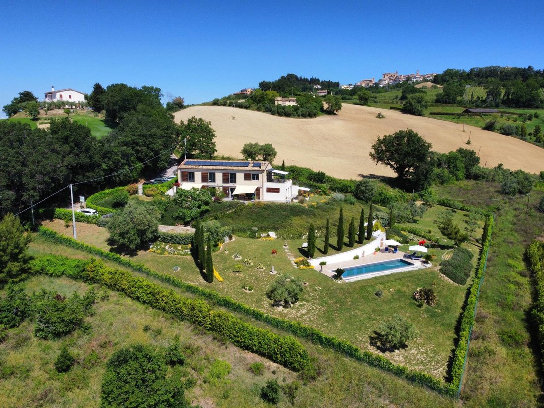 Country House in Montefiore dell'Aso, Marche, Italy 3 - 18161453