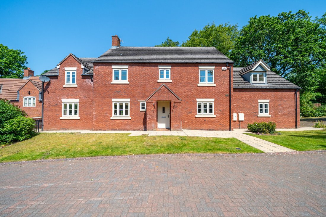 House in Astwood Bank, Redditch, England 1 - 18162680