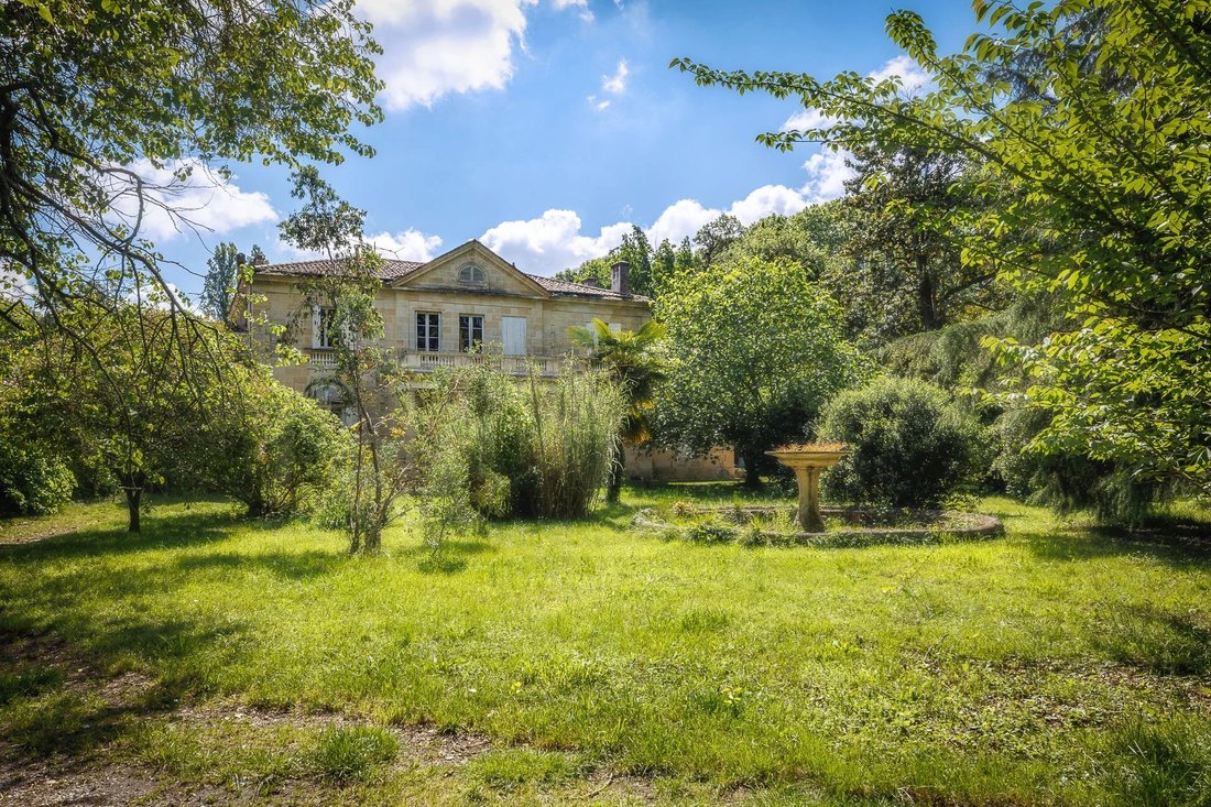 House in Arrondissement of Bordeaux, Nouvelle-Aquitaine, France 4 - 18160606