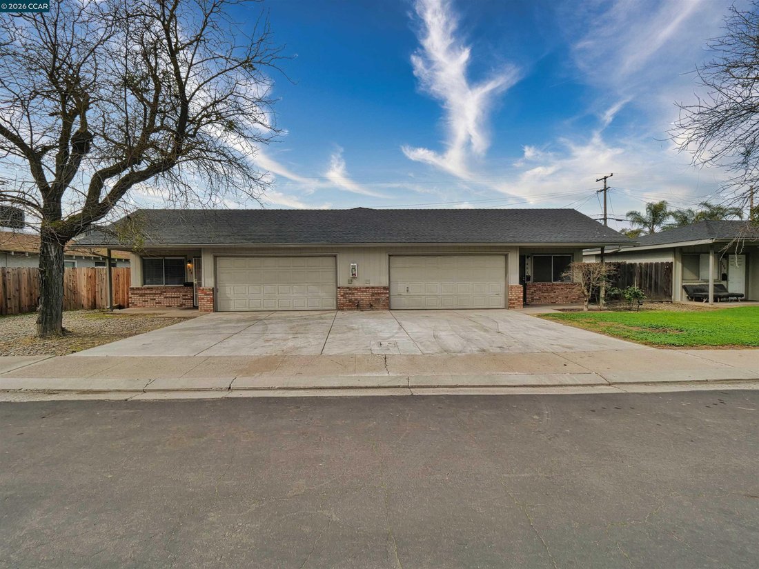 Modesto, California, United States 1 - 18158225