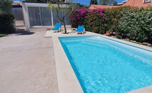 Villa in Ville-Les Saquedes-Le Bouillonnet, Sainte-Maxime, France 1