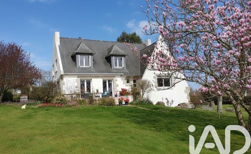 House in Armorique, Plougastel-Daoulas, France 1