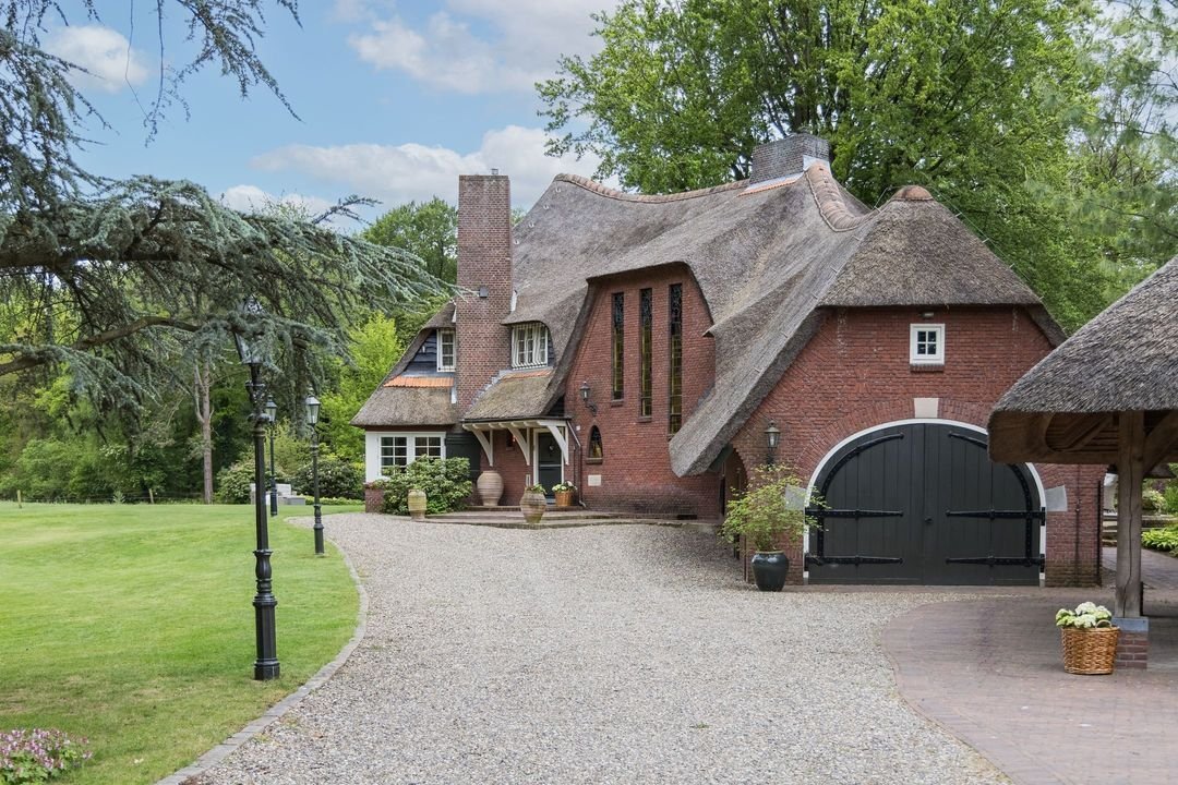 Estate in Enschede, Overijssel, Netherlands 4 - 18163900