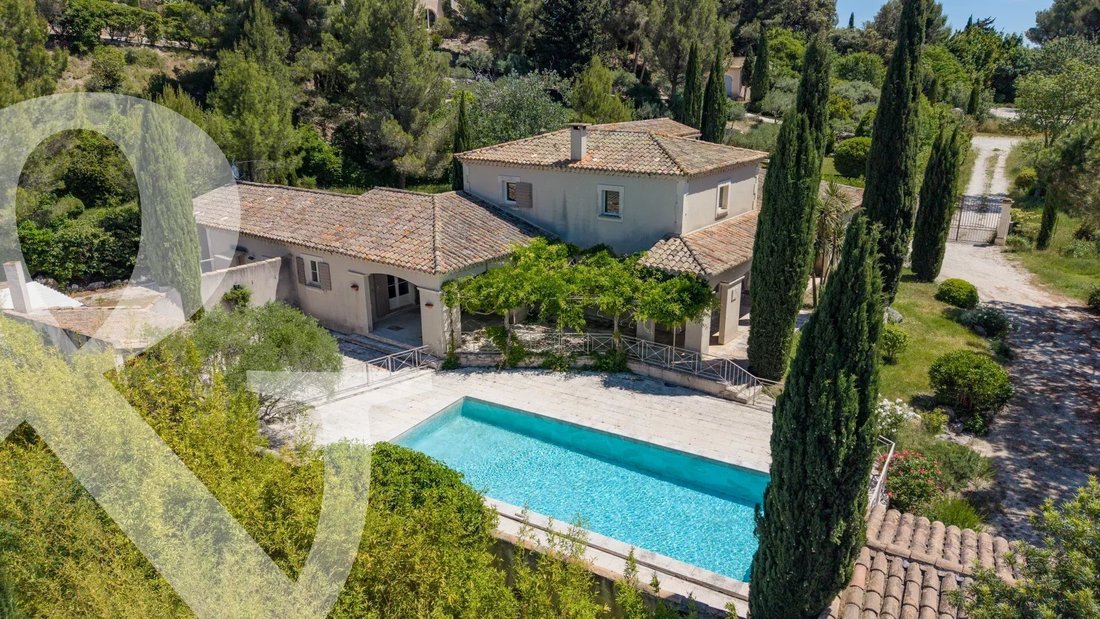 House in Paradou, Provence-Alpes-Côte d'Azur, France 1 - 17234994
