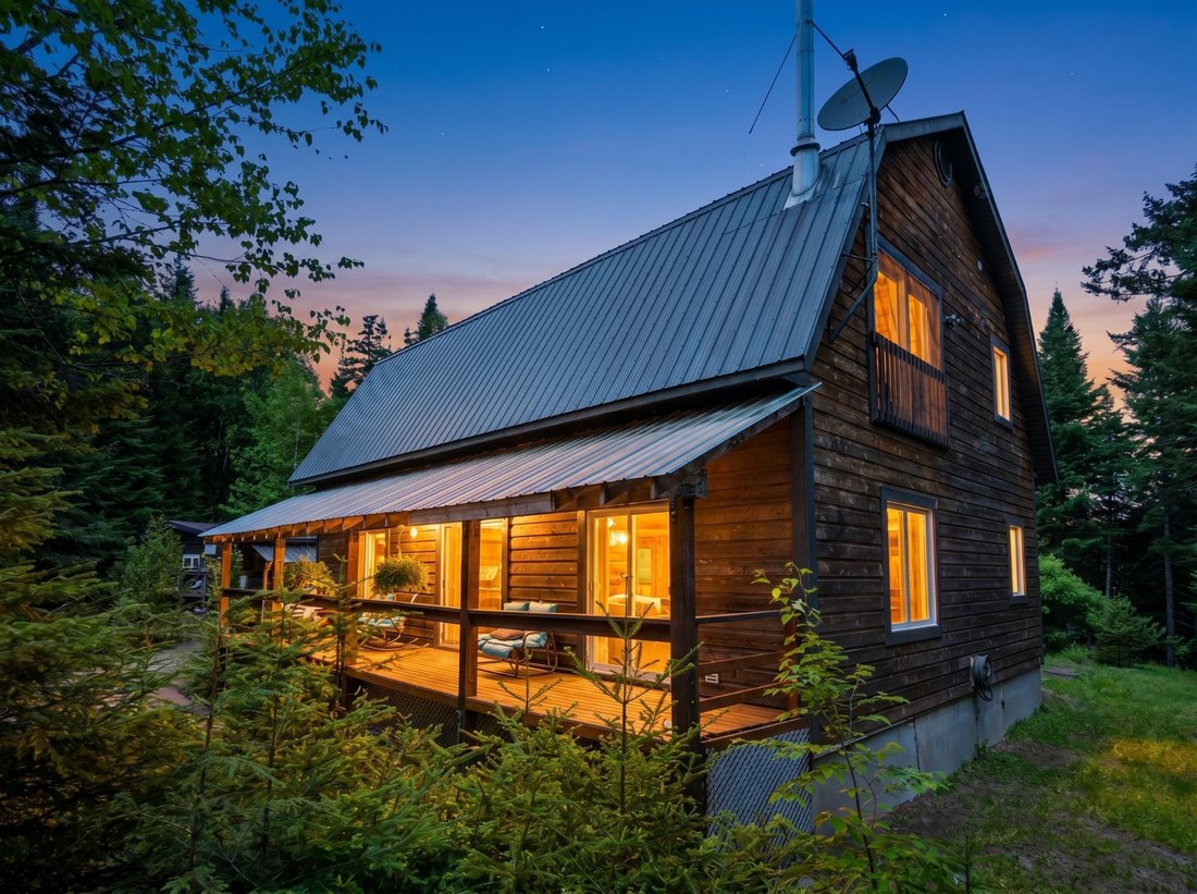 House in Saint-Adolphe-d'Howard, Quebec, Canada 5 - 18160466