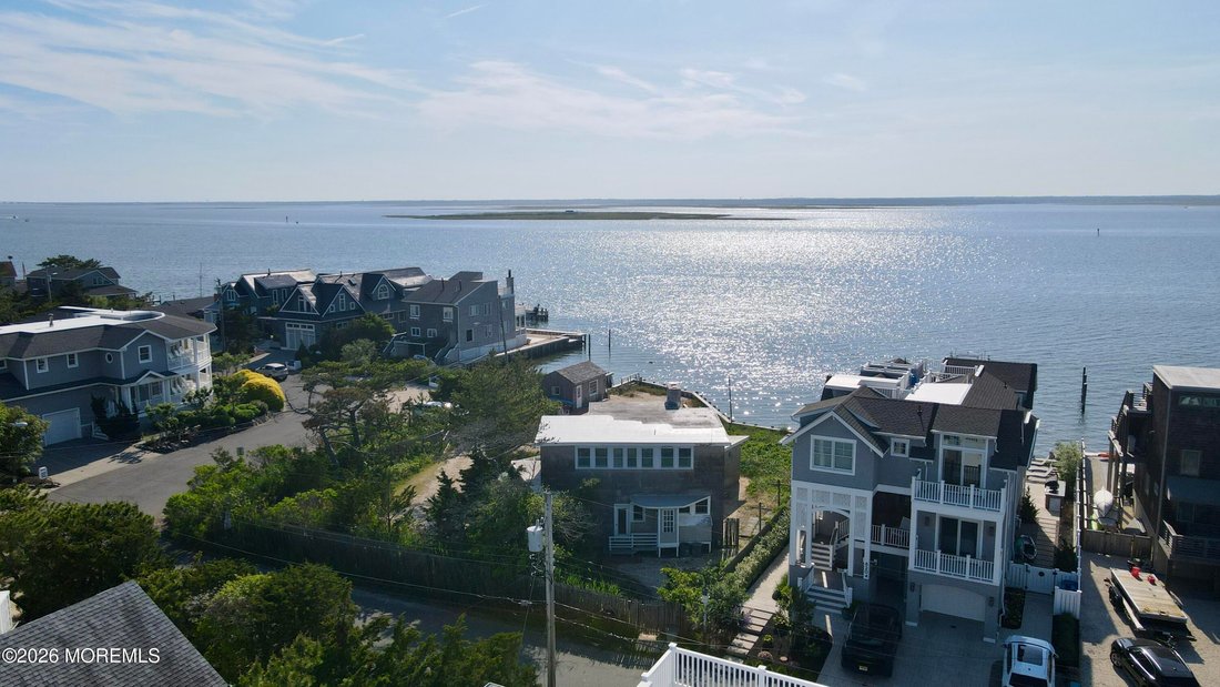 House in Ship Bottom, New Jersey, United States 1 - 18159619