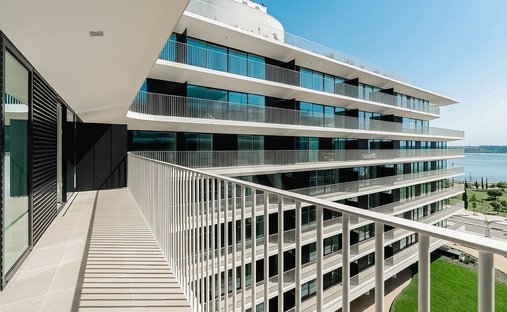Apartment in Alto do Seixalinho, Santo Andre e Verderena, Setubal, Portugal 1