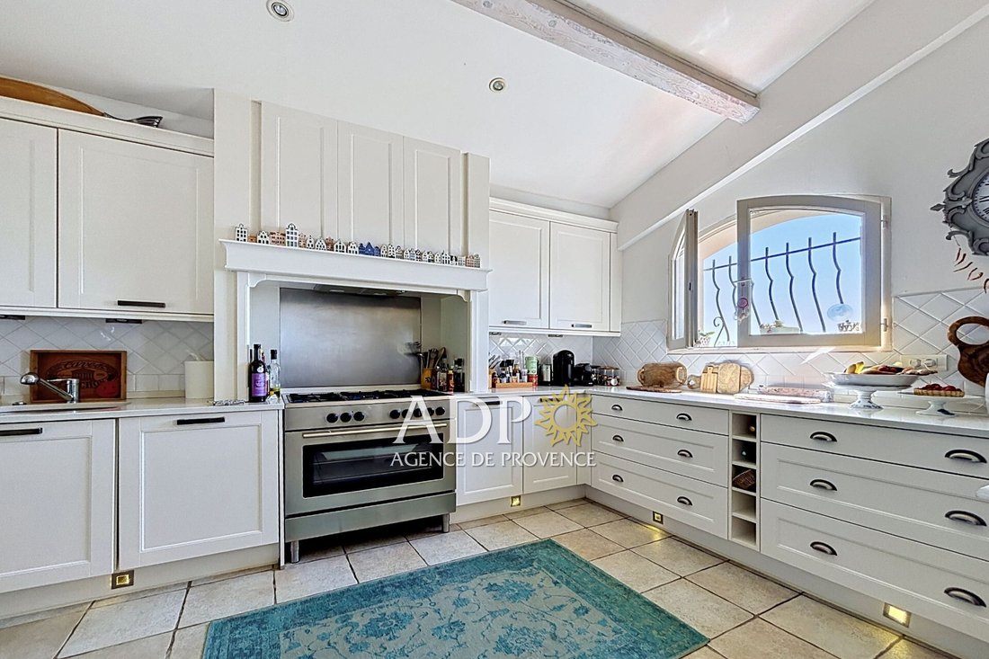 Villa in Grasse, Provence-Alpes-Côte d'Azur, France 5 - 18155678