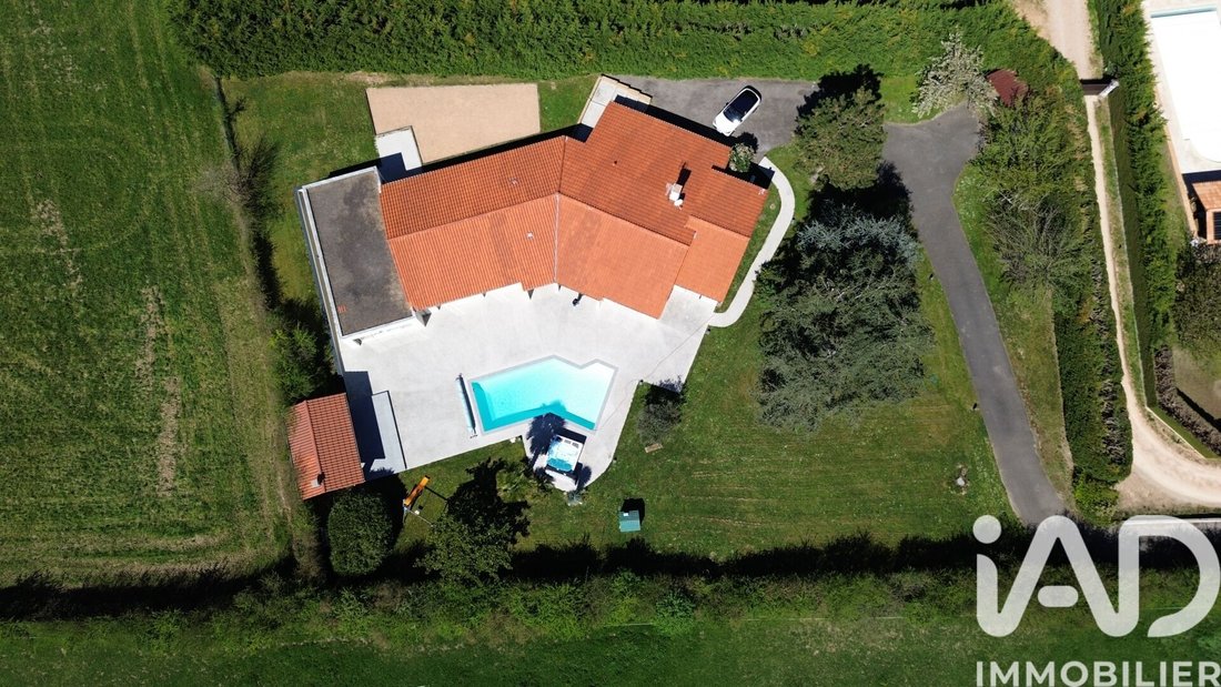 House in Dommartin, Auvergne-Rhône-Alpes, France 3 - 17514972