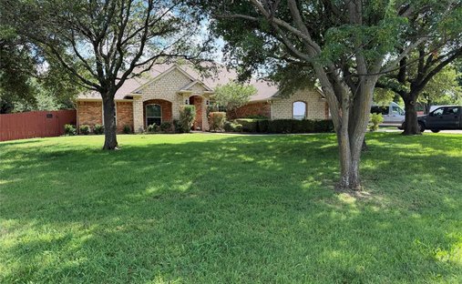 House in Crowley, Texas, United States 1