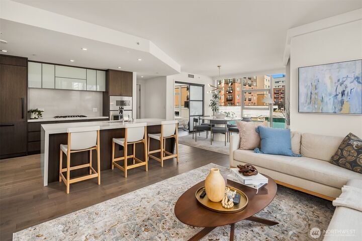 Condo in Bellevue, Washington, United States 3 - 18168422