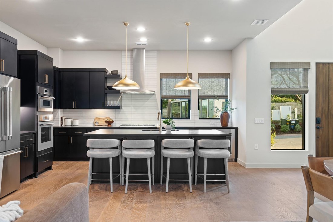 Condo in Austin, Texas, United States 3 - 18162481