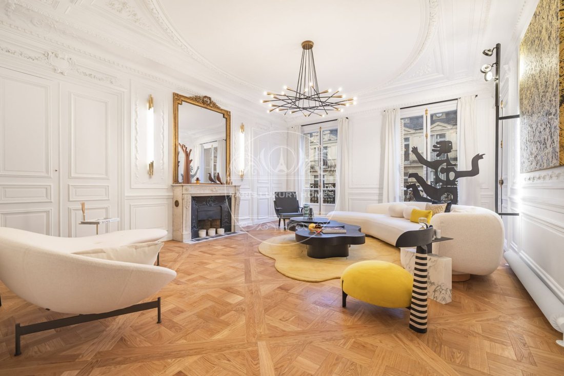 Apartment in Palais Royal, Paris 1er Arrondissement, Paris 2 - 18155950