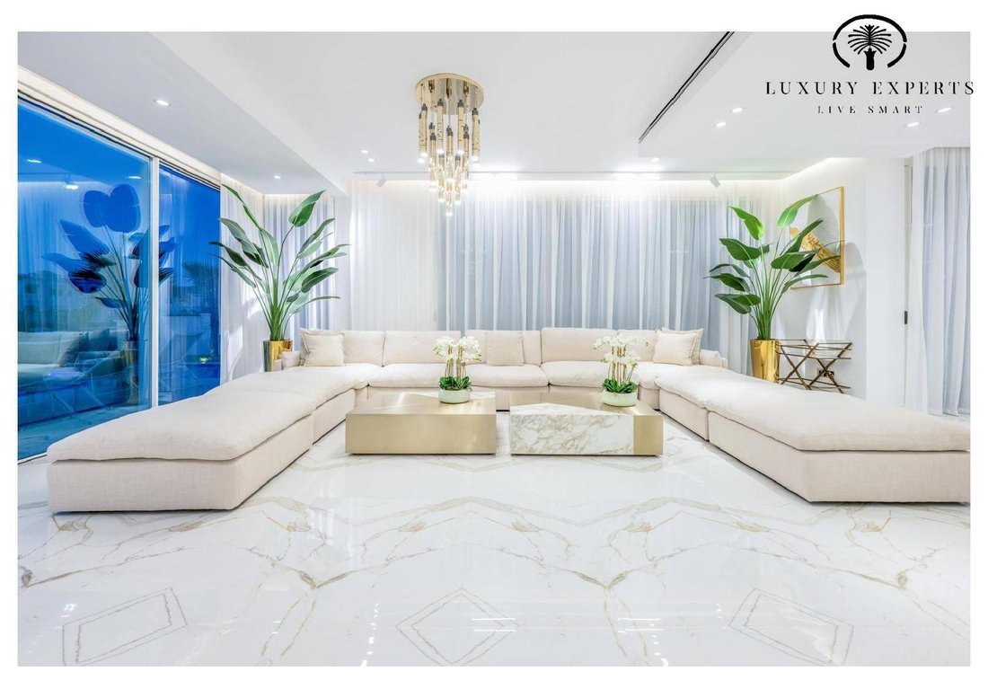 Villa in Palm Jumeirah, Dubai, United Arab Emirates 1 - 18155307