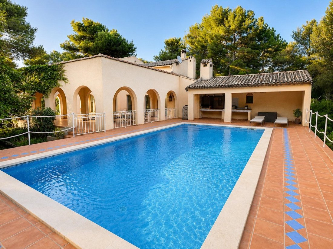 House in Jas de Rhodes-Grande Colle, Les Pennes-Mirabeau, France 2 - 18157559