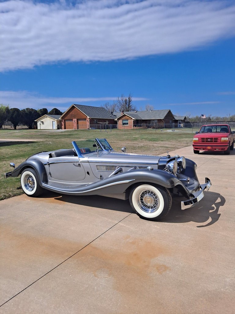 Cabriolet in Glendale, United States 1 - 16464691