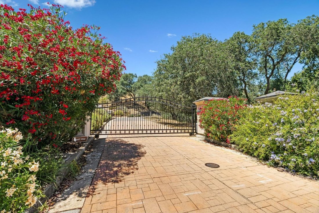 House in Morgan Hill, California, United States 3 - 18148185