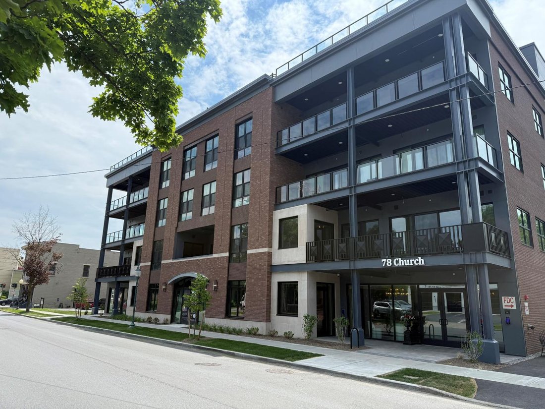 Condo in Saratoga Springs, New York, United States 1 - 15748676
